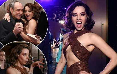 Aubrey Plaza puts onstage rage behind her as she celebrates SAG win
