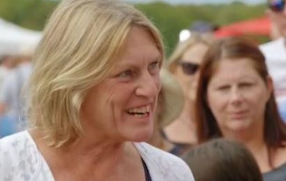 Antiques Roadshow expert ‘excited’ by value of rock ‘n’ roll jewellery