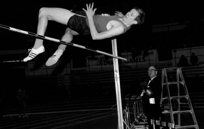 Dick Fosbury, 76, Whose ‘Flop’ Transformed the High Jump, Is Dead