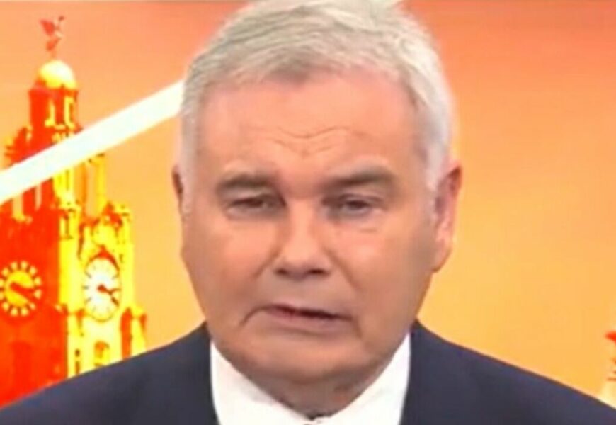 Eamonn Holmes suffers ‘tricky’ wardrobe malfunction on GB News