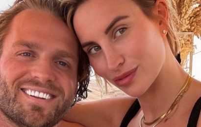 Pregnant Ferne McCann ‘couldn’t be more grateful’ as she shows off baby bump