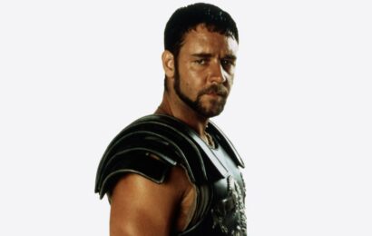 Russell Crowe Considered Walking Away From ‘Gladiator’ As He Thought First Script Was “Absolute Rubbish”