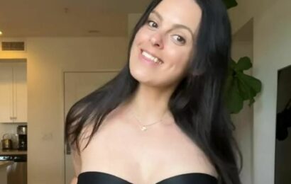 I have 30G boobs & finally found a strapless bra that doesn’t dig in at my pits – it's from Amazon & it's so flattering | The Sun