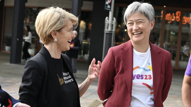 Labor enlists help of former foe in Yes campaign deluge in WA Labor enlists help of former foe in Yes campaign deluge in WA