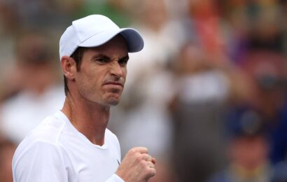 Murray beats Moutet in straight sets to reach second round