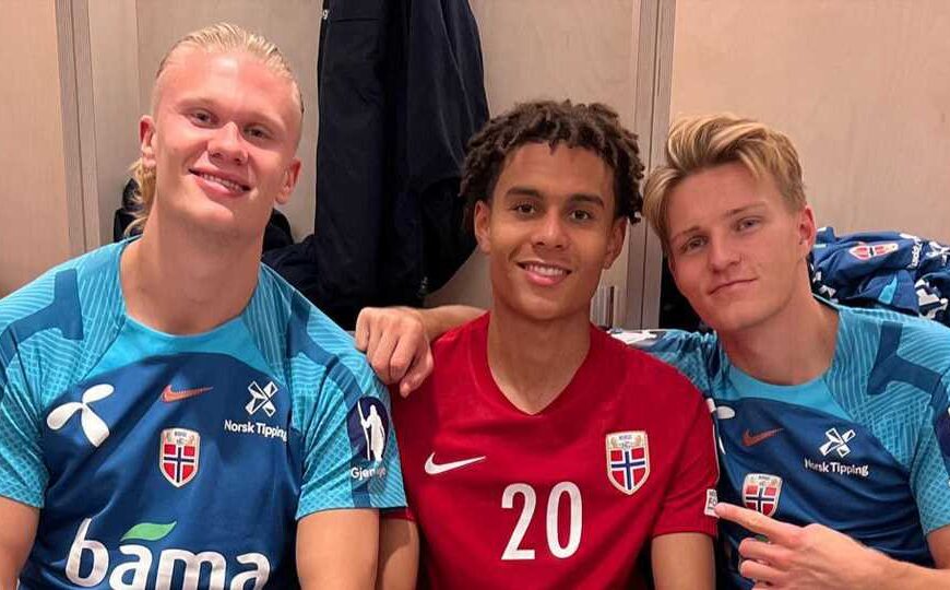 Arsenal fans convinced Odegaard is 'working overtime' to get 'Norwegian Neymar' to join Gunners after rejecting Chelsea | The Sun