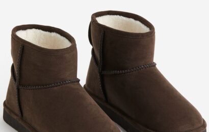 H&M’s new £19 Classic Mini Ugg ‘dupes’ come in two different colours and are perfect for autumn