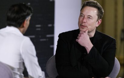 Elon Musk is accused of promoting anti-Semitism