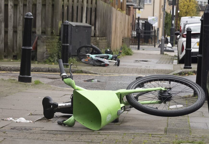Pressure grows on Sadiq Khan to ban unregulated e-bikes Pressure grows on Sadiq Khan to ban unregulated e-bikes