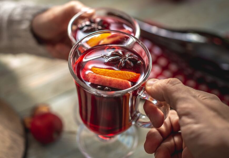 Brits can bag £200 this Christmas – and all they have to do is drink mulled wine