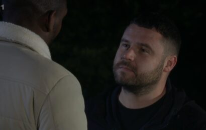 Emmerdale fans ‘work out’ double romance as they’re left fuming over Chas and Aaron plot twist