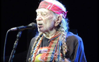 'Willie Nelson & Family' Docuseries To Premiere On Paramount+